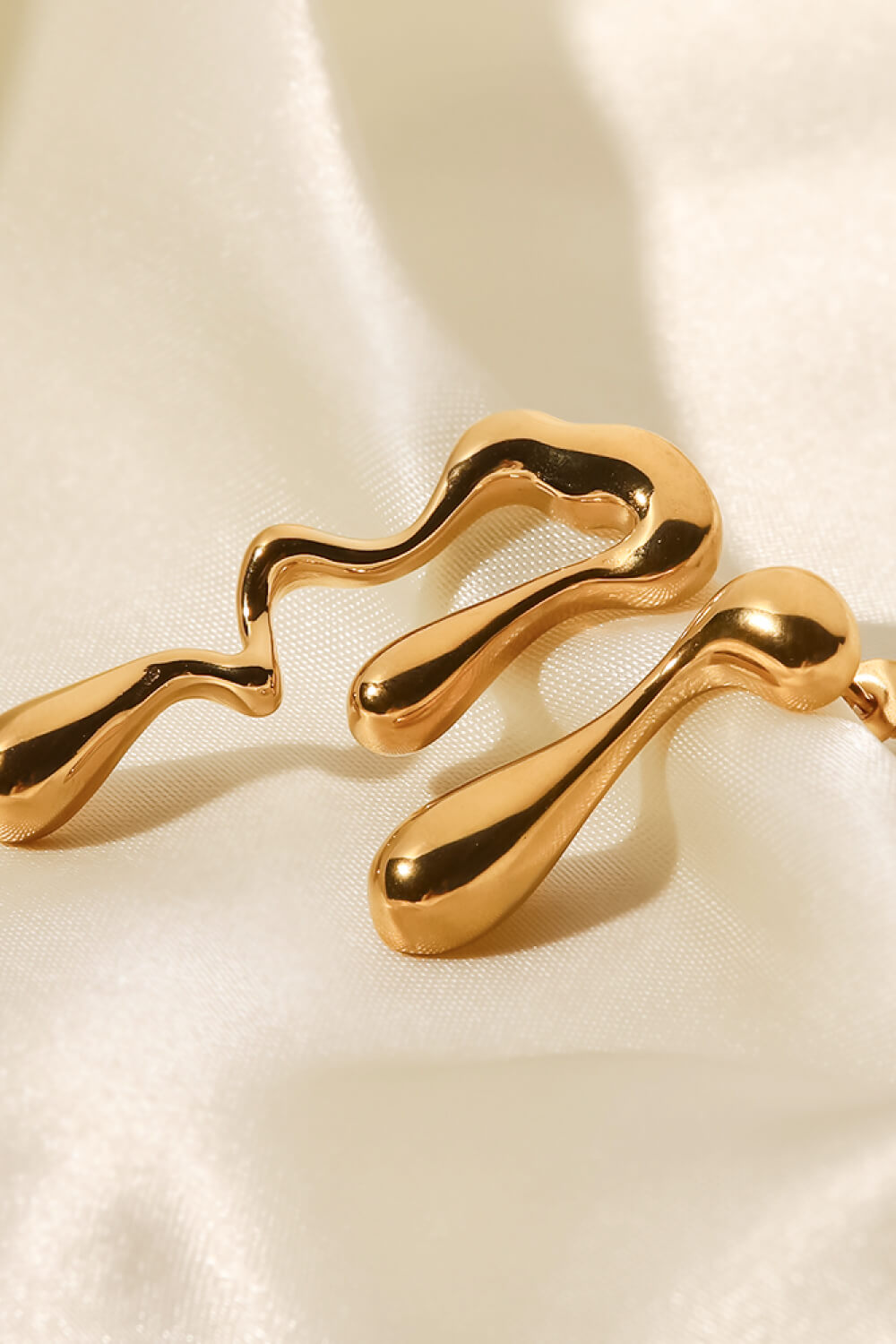 18K Gold Geometric Earrings